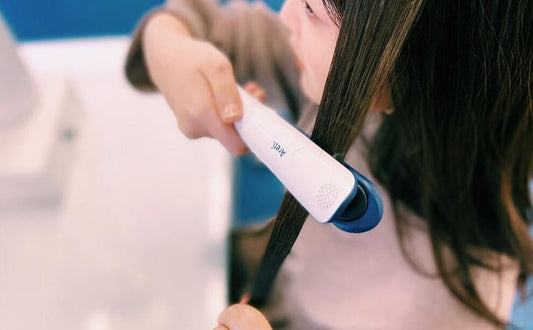 今こそ『おうち美容習慣』！髪が痛みにくいヘアアイロンの使い方